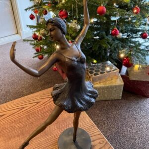 Tippy Toes Ballet Dancer Bronze Sculpture Lifestyle 5 | Avant Garden Bronzes