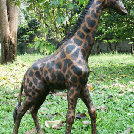 WI 16 Solid Bronze Giraffe Sculpture 1 | Avant Garden Bronzes