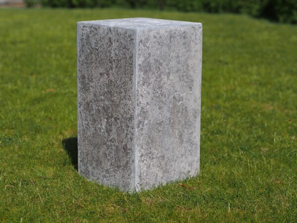 Pedestal Chinese Limestone 25x25x45cm 1 | Avant Garden