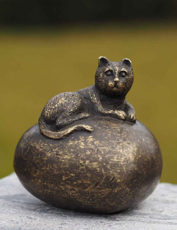 Cremation Urn Cat Memorial For Ashes Sculpture Bronze MESU 32 | Avant Garden Bronzes