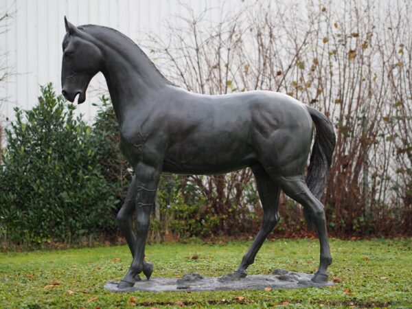 HO 17 Horse Solid Bronze Sculpture 205cm 1 | Avant Garden