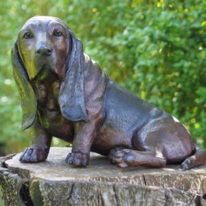 DO 22 Solid Bronze Basset Hound Sculpture (1) | Avant Garden