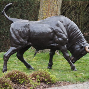 Solid Bronze Bull Sculpture Lifesize 1 | Avant Garden