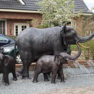 FO 17 Solid Bronze Fountain Elephant Sculpture 4 | Avant Garden Bronzes