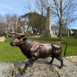 prize bull bronze animal sculpture muscular bull ornament for home farm or rural display
