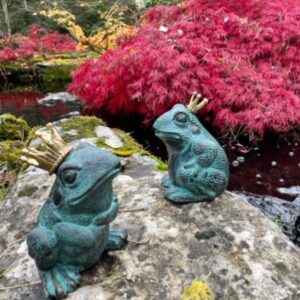 Bronze Frog King Fountain Sculpture Water Feature FO 80 1 | Avant Garden Bronzes