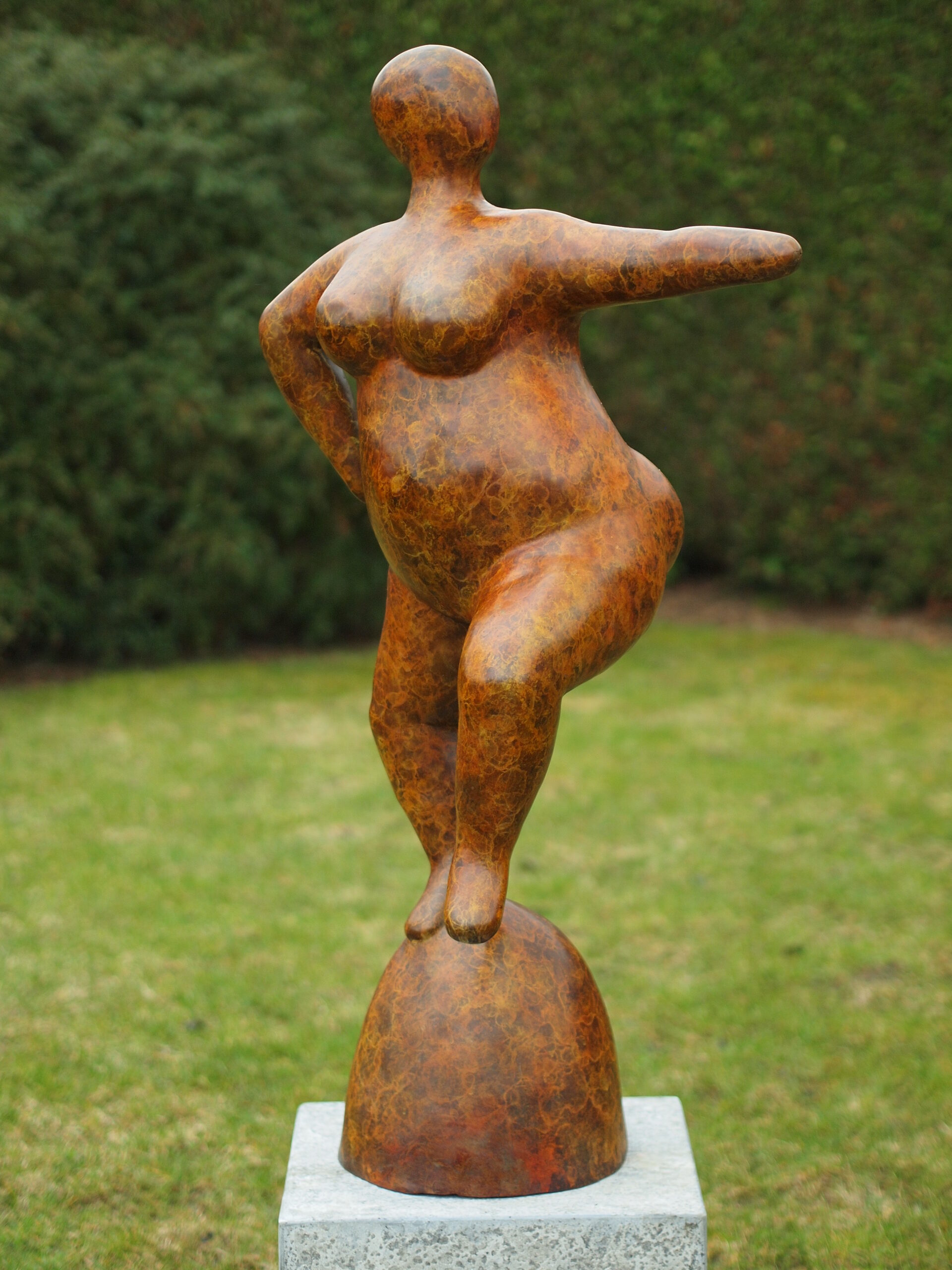 Clarissa Solid Bronze Sculpture Nude Lady Dancing 1 | Avant Garden