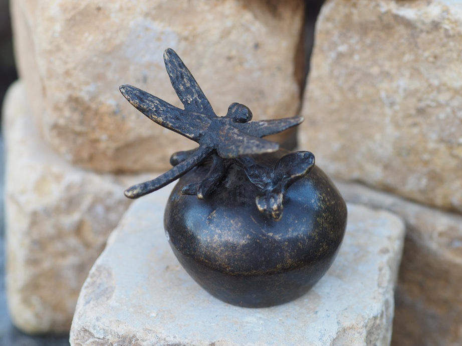 Cremation Urn Dragonfly For Ashes Memorial Bronze Sculpture 2 MESU 30 1 | Avant Garden Bronzes
