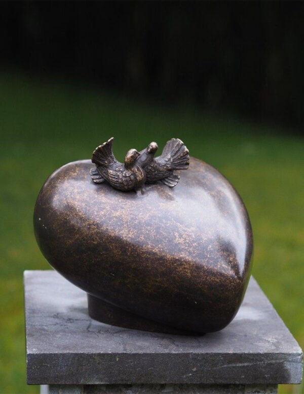 Cremation Urn Peace Doves Memorial Heart Solid Bronze Lge MESU 35 1 | Avant Garden Bronzes