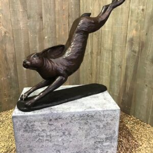 MI 72 Solid Bronze Field Hare Sculpture 85x18x72cm 3 | Avant Garden Bronzes