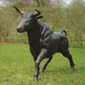 Solid Bronze Bull Sculpture 150cm 1 | Avant Garden