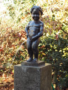 Bronze Fountain Manneken Pis Water Feature Brussels Boy Sculpture FO 5 1 | Avant Garden Bronzes
