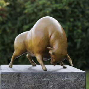 Modern Abstract Charging Bull Bronze Sculpture Head Down MI 63 1 | Avant Garden Bronzes