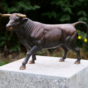 Prize Bull Bronze Animal Sculpture 28cm MI 61 1 | Avant Garden Bronzes