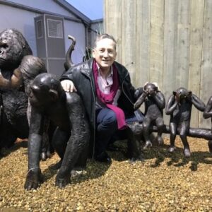 WI 60 Bronze Sculpture Chimpanzees 45cm 9 | Avant Garden Bronzes
