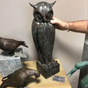 BI 66 Bronze Sculpture Feeding Pigeon Fine Cast Bronze Sculpture 5 | Avant Garden Bronzes