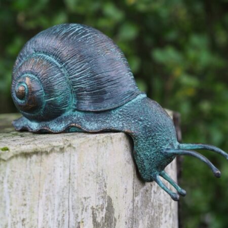 Garden Snail Bronze Sculpture MI 80 1 | Avant Garden Bronzes