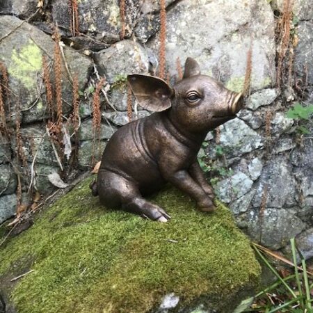 MI 24 Solid Bronze Piglet Sitting Sculpture 4 | Avant Garden Bronzes