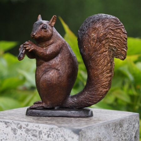 Squirrel Bushy Tail Bronze Sculpture WI 86 1 | Avant Garden Bronzes
