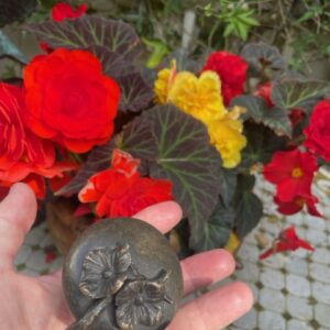 Cremation Urn Violet Flower Memorial Mini Bronze Ashes Keepsake MESU 31 8 | Avant Garden Bronzes
