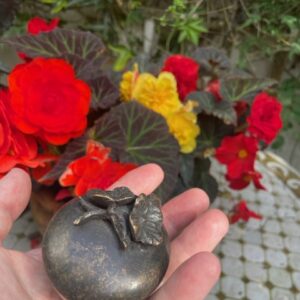 Cremation Urn Violet Flower Memorial Mini Bronze Ashes Keepsake MESU 31 9 | Avant Garden Bronzes