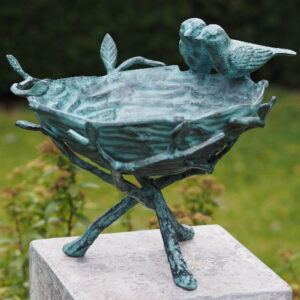 BI 82 Solid Bronze Birds Nest Feeder Sculpture 29x31x37cm 1 | Avant Garden Bronzes