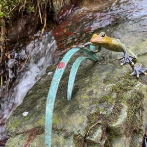 Bronze Frog & Ladybird Sculpture On Glazed Branch MI 40 - Image 5