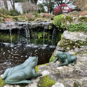 Bronze Frog Head High Fountain Sculpture Verdigris Water Feature MI 58 1 | Avant Garden Bronzes