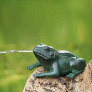 Bronze Frog Head High Fountain Sculpture Verdigris Water Feature MI 58 1 | Avant Garden Bronzes