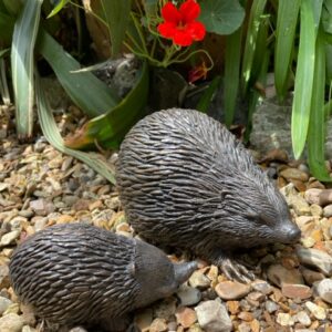 Bronze Hedgehog & Hoglet Spiny Garden Animal Sculpture (Set of 2) WI 35 1 | Avant Garden Bronzes
