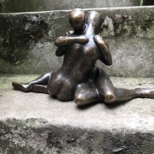 MO 24 Solid Bronze Sculpture Lovers Embrace 4 | Avant Garden Bronzes