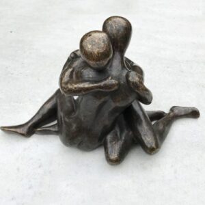MO 24 Solid Bronze Sculpture Lovers Embrace 2 | Avant Garden Bronzes