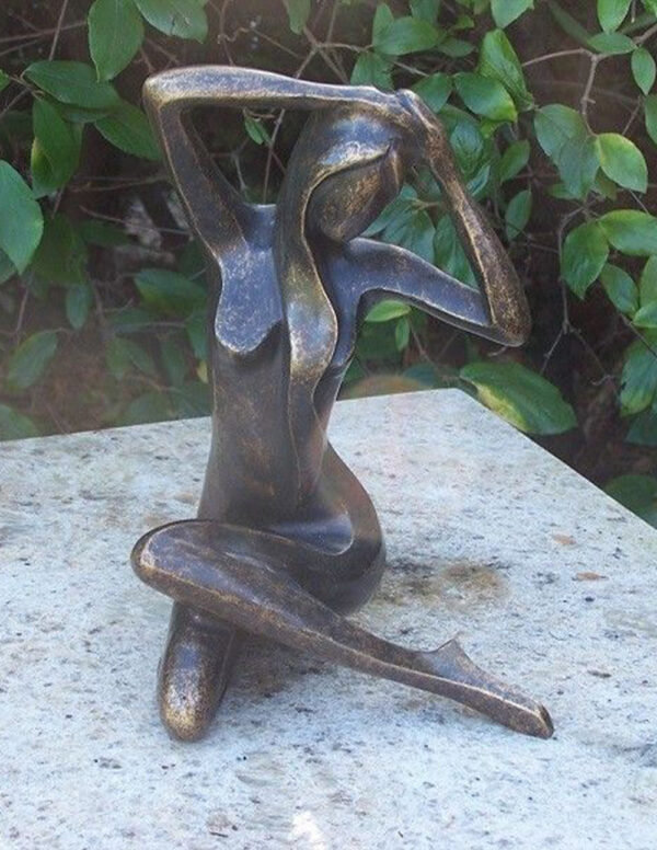 MO 40 Solid Nude Bronze Sculpture Modern Lady Sitting 25cm 2 | Avant Garden Bronzes