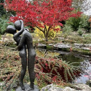 MO 21 Solid Bronze Modern Young Lovers Sculpture 7 | Avant Garden Bronzes