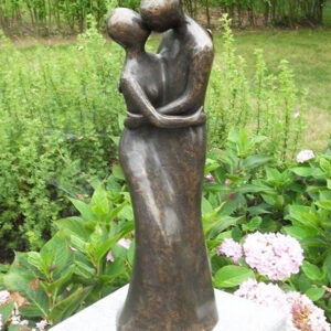 MO 19 Solid Bronze Modern Lovers Loving Embrace Statue 20 | Avant Garden Bronzes