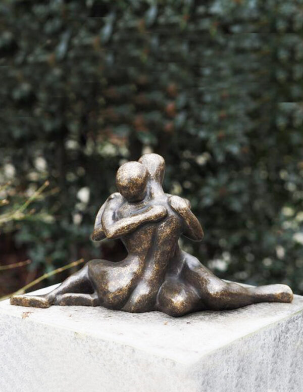 MO 24 Solid Bronze Sculpture Lovers Embrace 1 | Avant Garden Bronzes