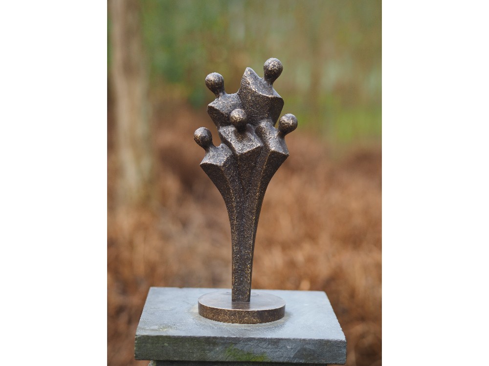 AB 19 Solid Bronze Abstract Family Sculpture 33cm 1 | Avant Garden Bronzes