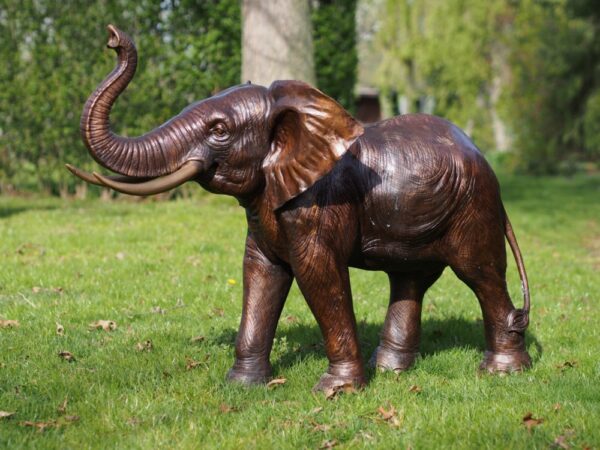 Elephant Brown Bronze Sculpture WI 90 1 | Avant Garden Bronzes