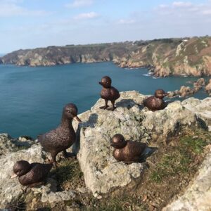 Duck Family Bronze Sculpture Set of Five Birds 17cm Exclusive Gift BI 02 1 | Avant Garden Bronzes