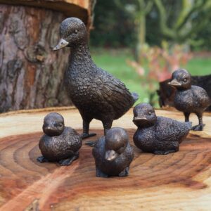 Duck Family Bronze Sculpture Set Of Five Birds 1 | Avant Garden Bronzes
