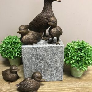 Duck Family Bronze Sculpture Set of Five Birds 17cm Exclusive Gift BI 02 6 | Avant Garden Bronzes