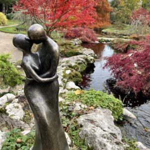 MO 19 Bronze Sculpture Modern Lovers 6 | Avant Garden Bronzes