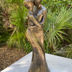 Modern Lovers Bronze Sculpture Smooth 2 | Avant Garden Bronzes