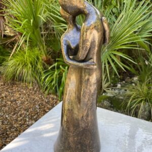 Modern Lovers Bronze Sculpture Smooth 3 | Avant Garden Bronzes