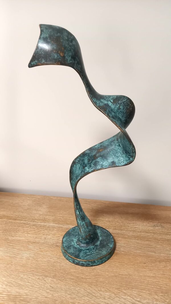 Love Ribbon Verdigris Modern Art Exclusive Bronze Sculpture 46cm MO 58 1 | Avant Garden Bronzes