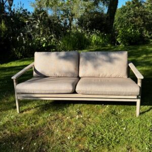 David Deep seating 2 seater lounge sofa Aged Teak by vincent sheppard 3 | Avant Garden & Bronzes