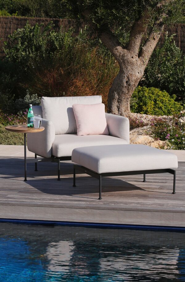 Layout Single Seat Combo Low Arms Deep Seating Carbon Beige Sunbrella 1 | Avant Garden Bronzes
