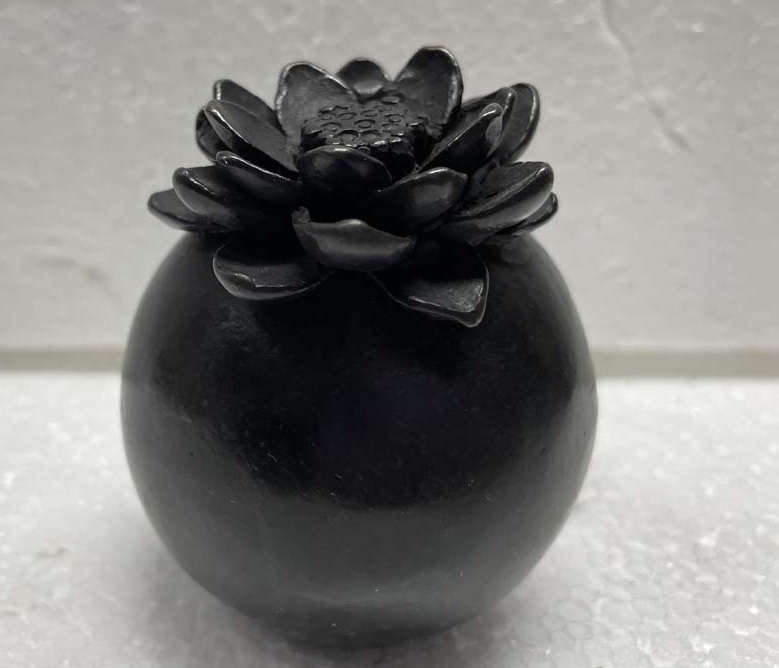 Lotus Flower Mini Cremation Urn Ashes Keepsake Bronze Sculpture MESU 55 1 | Avant Garden Bronzes