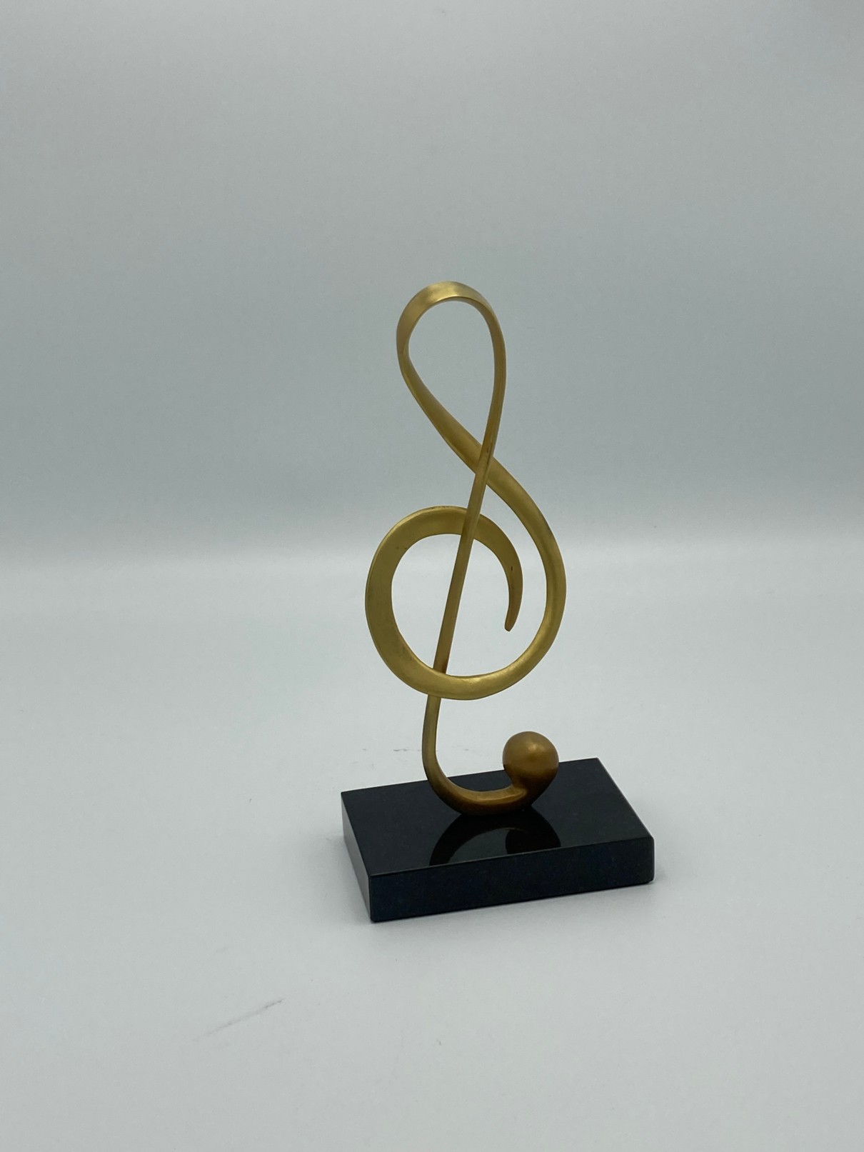 Treble Clef Musical Note Modern Classical Bronze Sculpture CL 09 1 | Avant Garden Bronzes