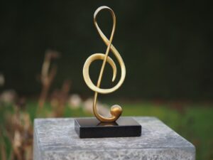 Treble Clef Musical Note Modern Classical Bronze Sculpture CL 09 | Avant Garden Bronzes